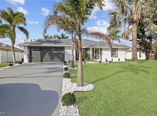 2423 Everest Pkwy, Cape Coral, FL 33904