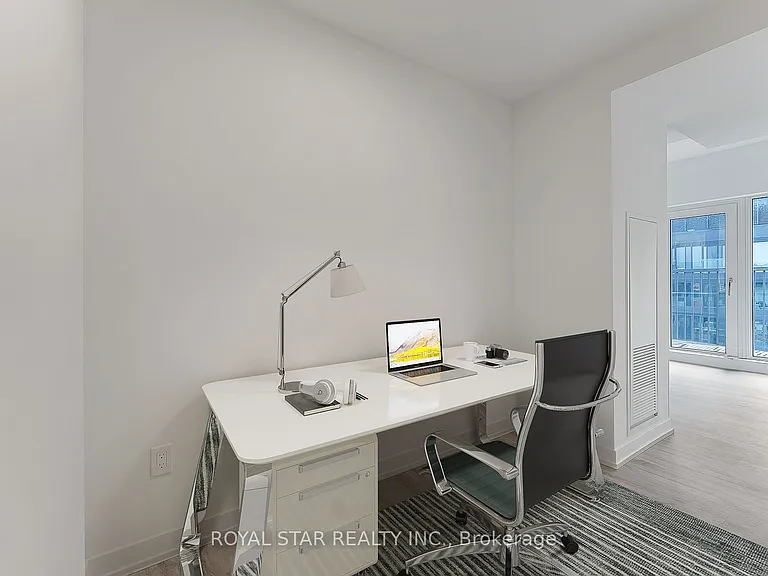 2 Augusta Ave #Penthouse 04 — Photo 10