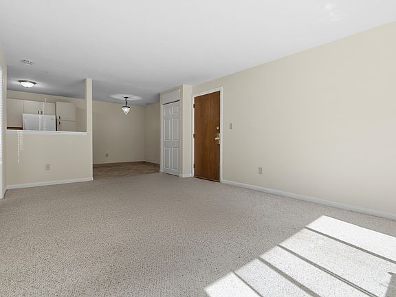 5th image of 74 Beach St Unit 5-1