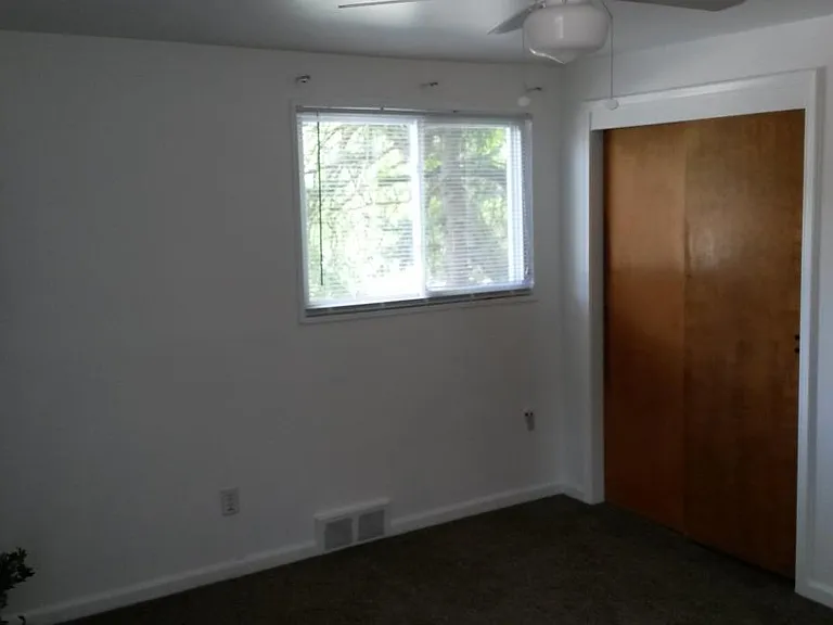 21865 Coolidge Hwy — Photo 5