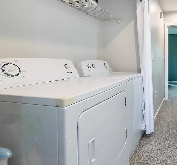 1468 Pitney Cir — Photo 3