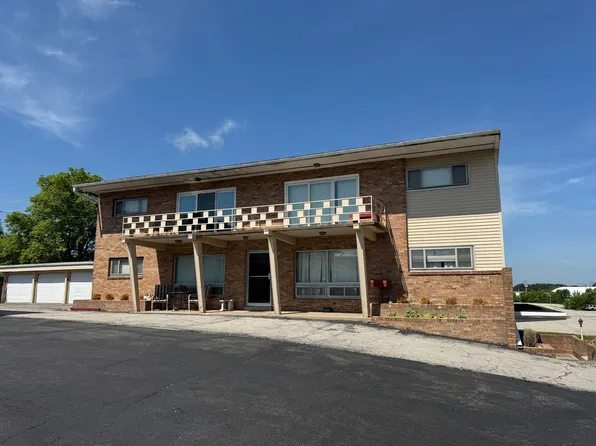 221 Robinhood Ln, 221 Robinhood Ln APT 5, Bloomington, IL 61701