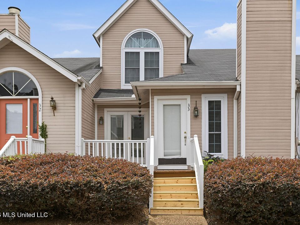 1st image of 33 McLain Ct