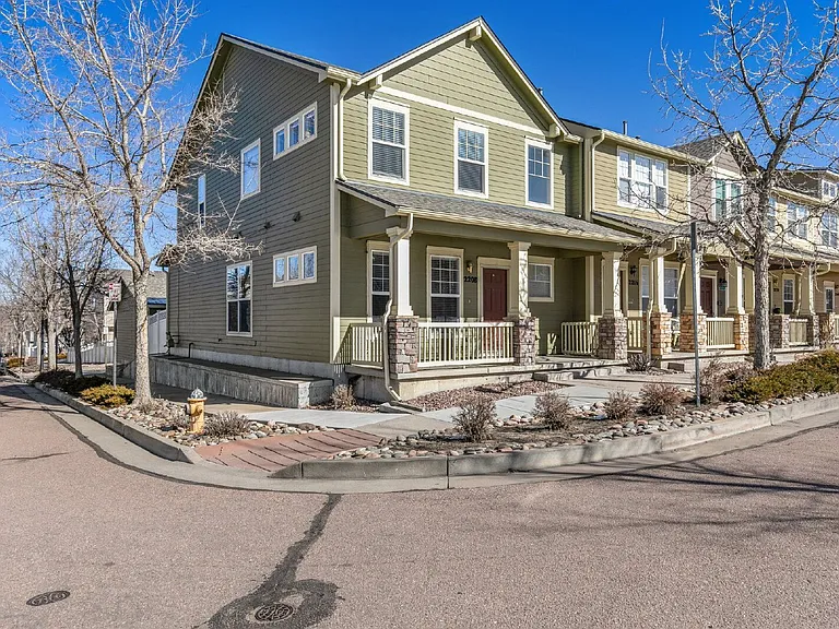 2208 Gilpin Ave — Photo 1