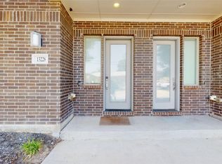 13228 Bee St, Farmers Branch, TX 75234