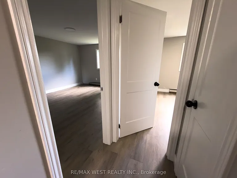 19 Brenda Ct #3 — Photo 12