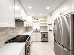 9411 N Hollybrook Lake Dr APT 310, Pembroke Pines, FL 33025