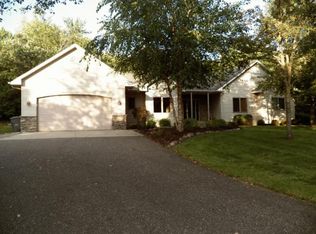868 Alex Ln, Hudson, WI 54016