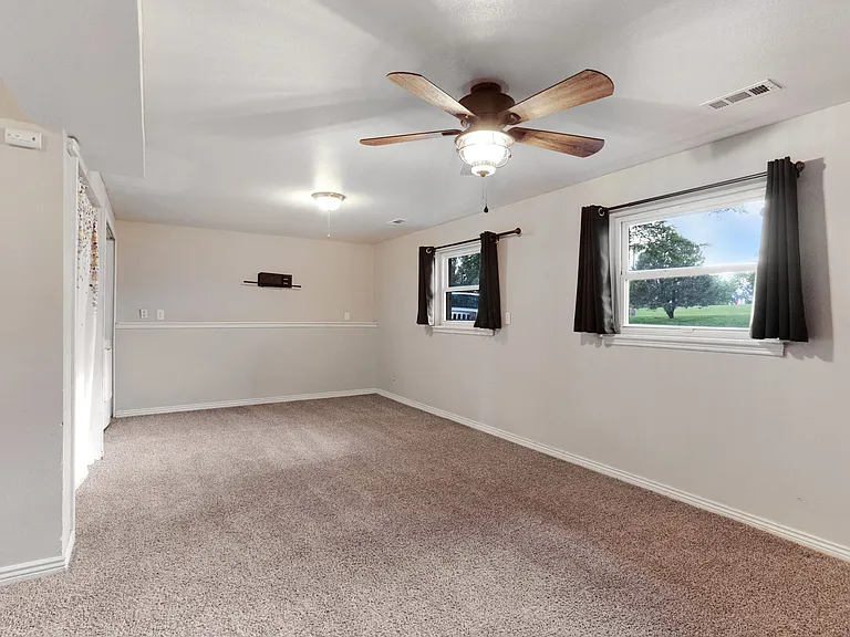 7115 Grand Valley Dr — Photo 9
