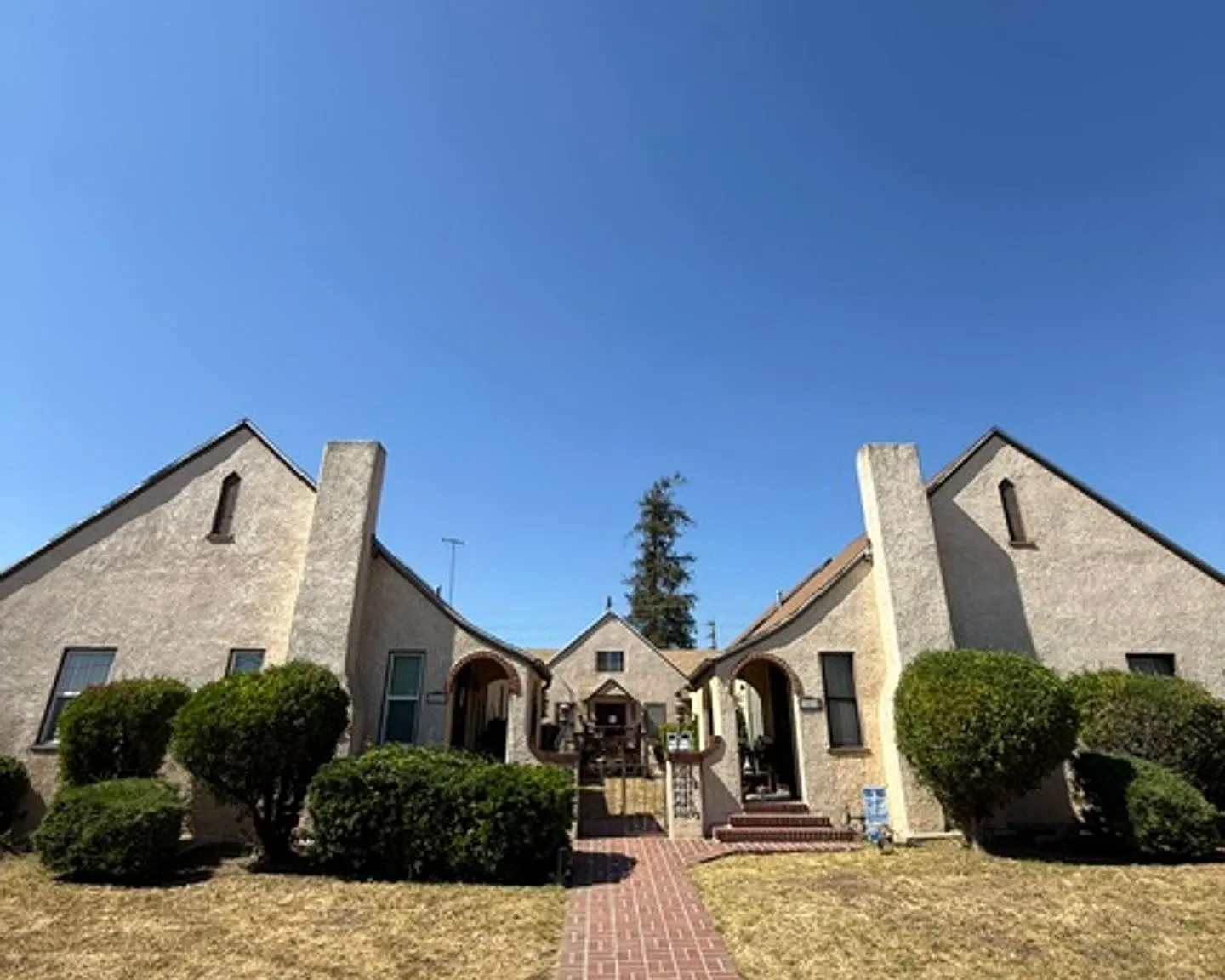 Eagle Rock Cottages — Photo 1