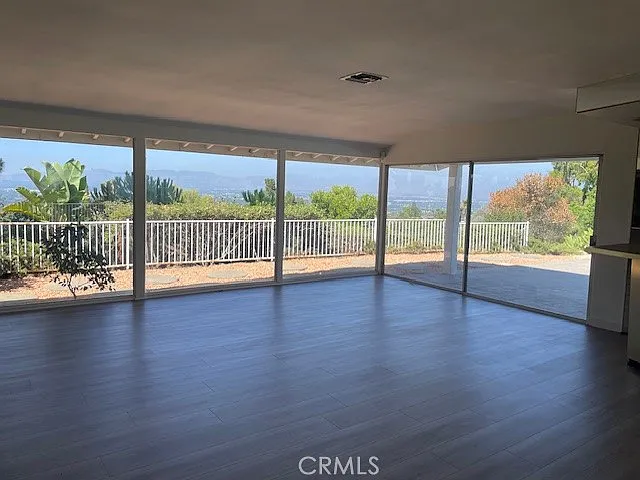 3436 Alginet Dr — Photo 3