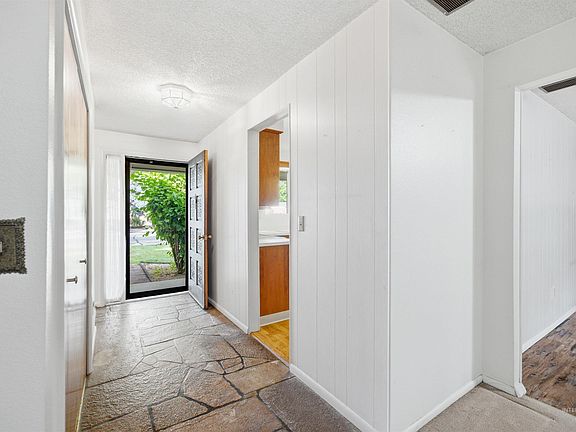 5th image of 8457 W Pembrook Dr