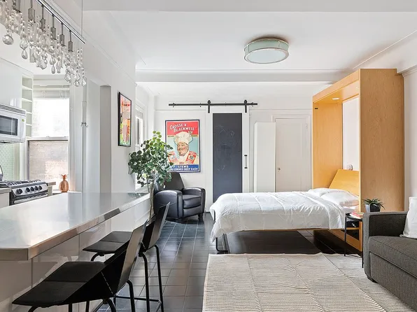70 Remsen St APT 6I, Brooklyn, NY 11201