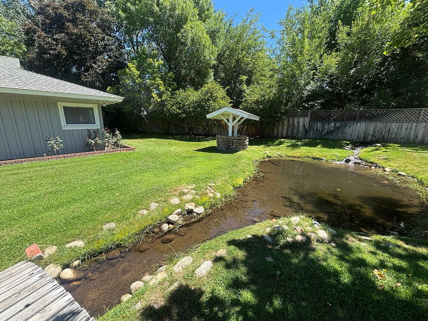 Lovely Furnished three bedroom home in the desirable McLaren neighborhood! — Photo 2