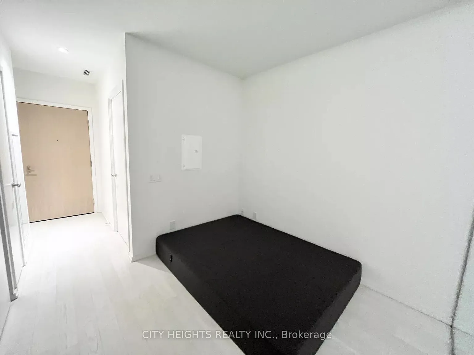 1 bed, $2,200 — Photo 3