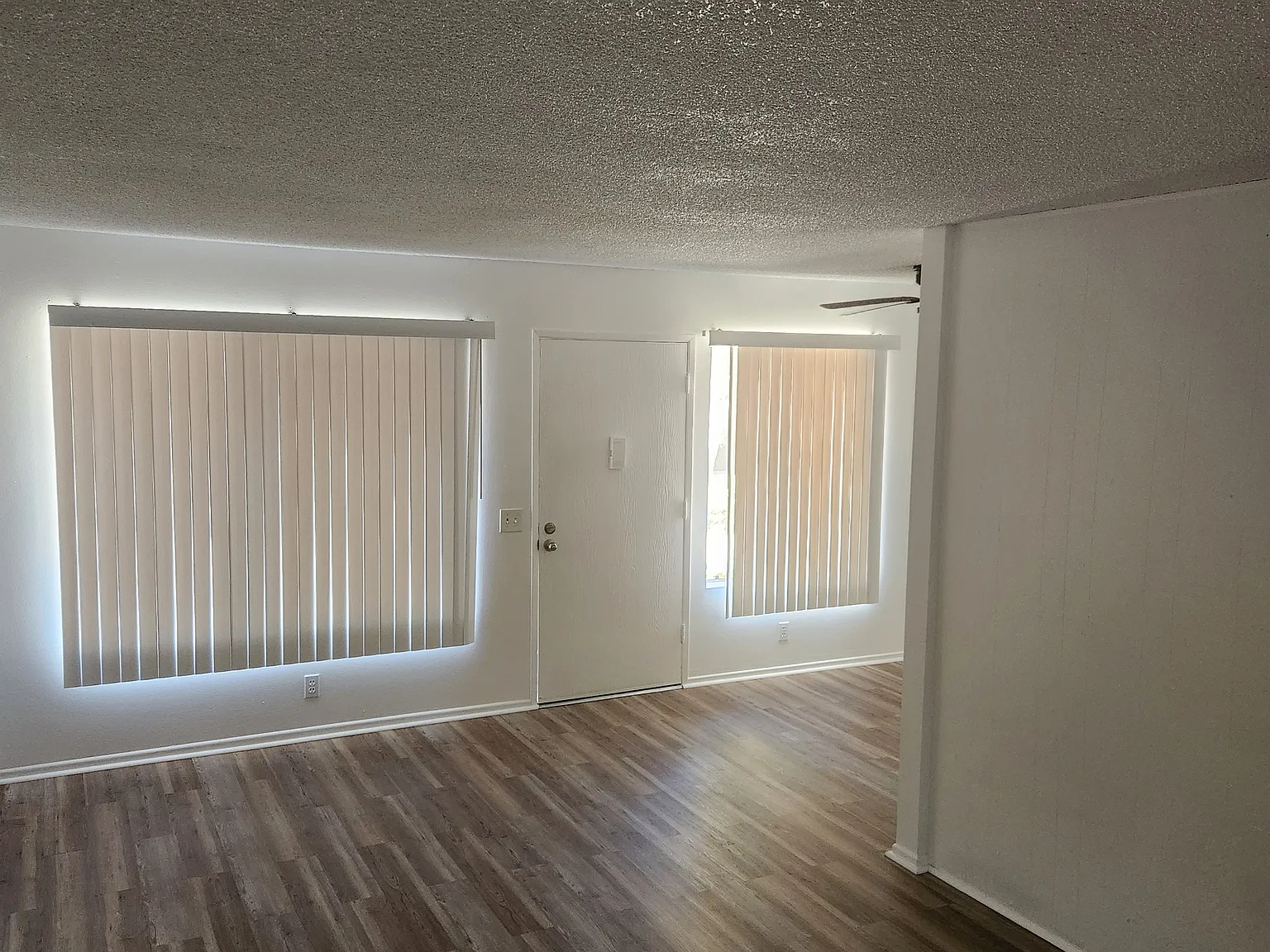 Glenwood Dr, Oxnard — Photo 2