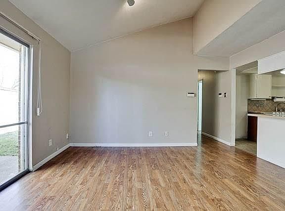 5th image of 3616 Canary Dr