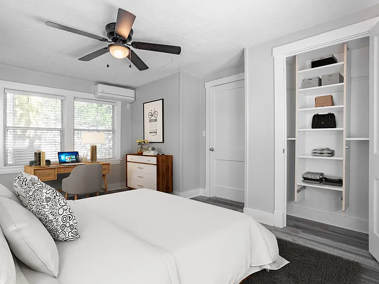 2401 Dartmouth Ave N #B — Photo 9