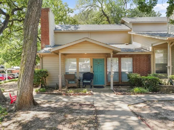 1456 Meadowood Village Dr, Fort Worth, TX 76120