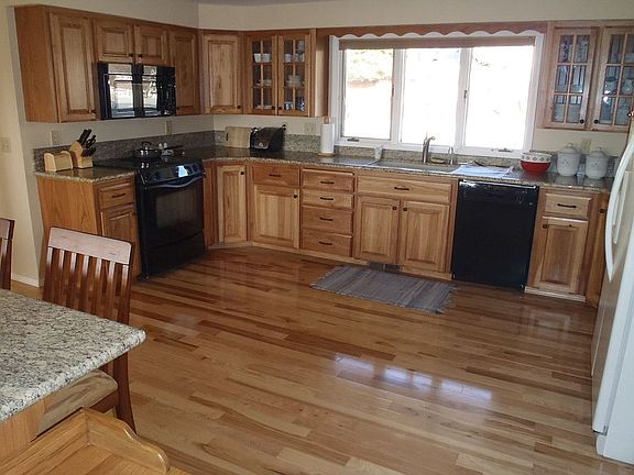 Huge updated kitchen