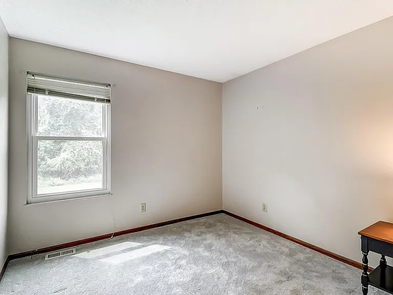 370 Coldwell Ct — Photo 6