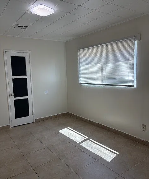 9286 Klinedale Ave — Photo 11