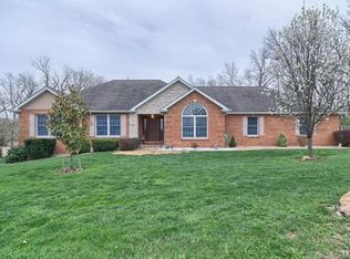 3410 Suncrest Ct, Washington, MO 63090