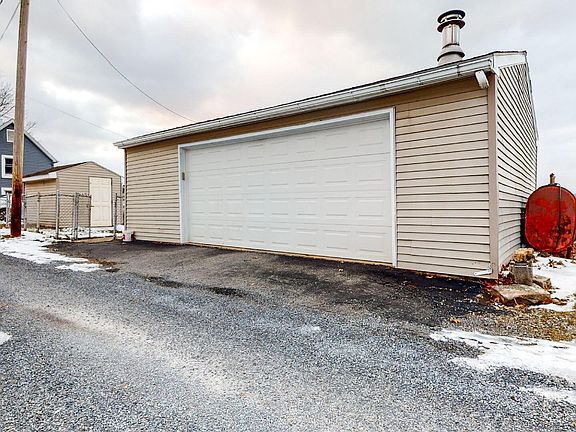 4th image of 2029 Whitford Ave S