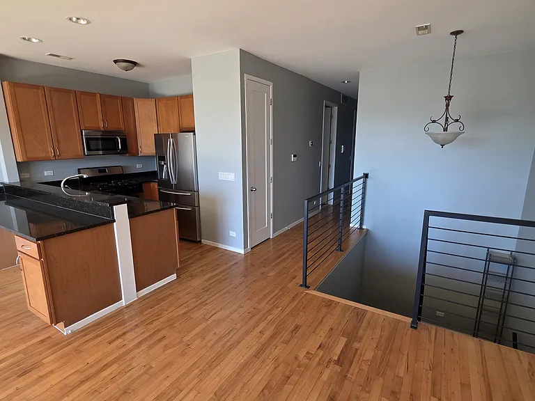 2432 W Madison St #3 — Photo 7
