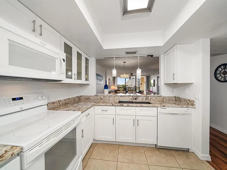 11730 Shipwatch Dr #305 — Photo 3