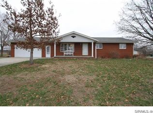 3042 Hill Rd, Highland, IL 62249
