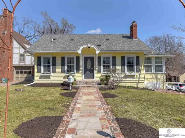 2003 N 50th Ave, Omaha, NE 68104