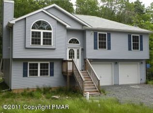 40 Tamarack Ter, Albrightsville, PA 18210