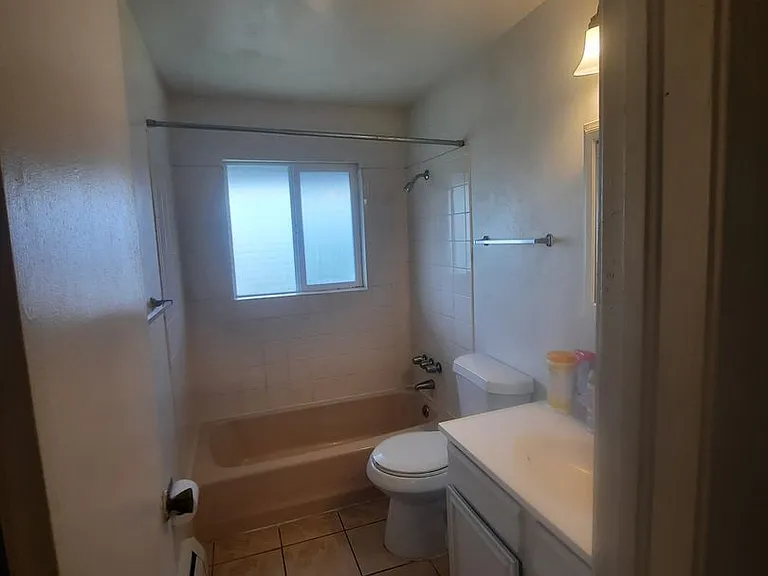 1409 Utah St #C — Photo 8