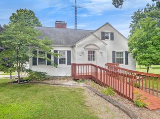 490 Canaris St, Constantine, MI 49042