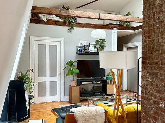 4th image of 343 Broadway St #3E