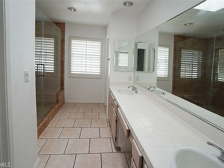 14925 Laurelgrove Cir — Photo 6
