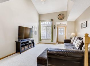 606 Spruce Dr, Hudson, WI 54016