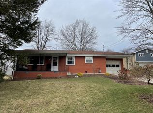 112 Evergreen Dr, Aliquippa, PA 15001