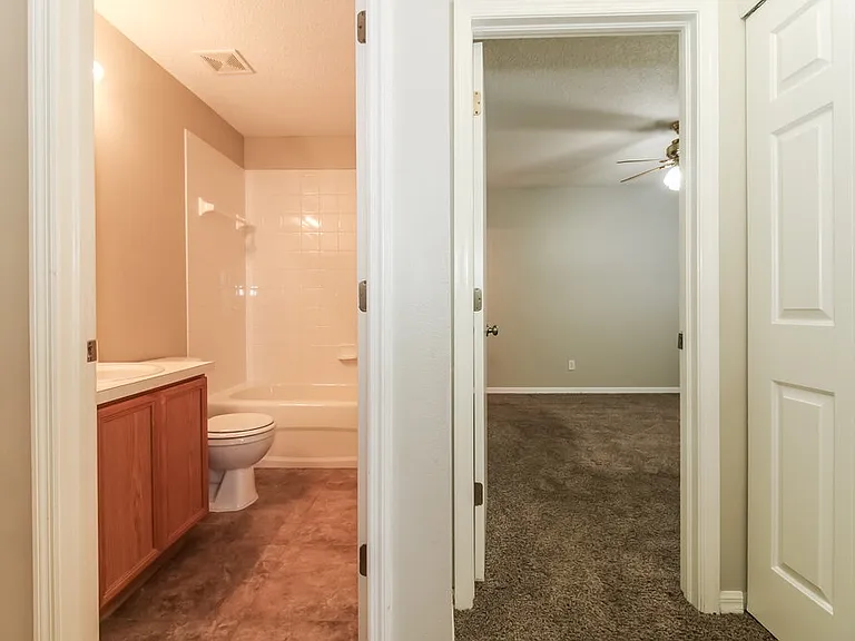 7131 Waterside Dr — Photo 11