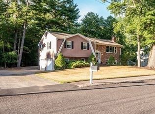 6 Kamark Dr, Medfield, MA 02052