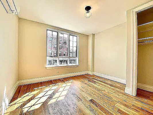Rented by Friedman Mayer, LREB | media 10