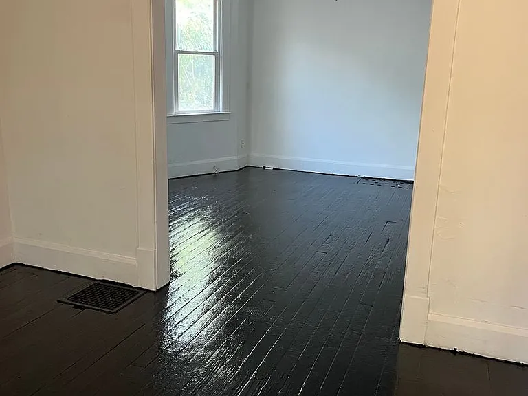 1646 Ridge Ave — Photo 3