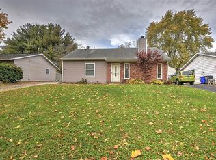 43 Ridgecrest Dr, Decatur, IL 62521