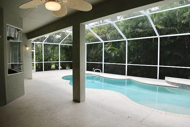 Building Photo - 915 Starling Way