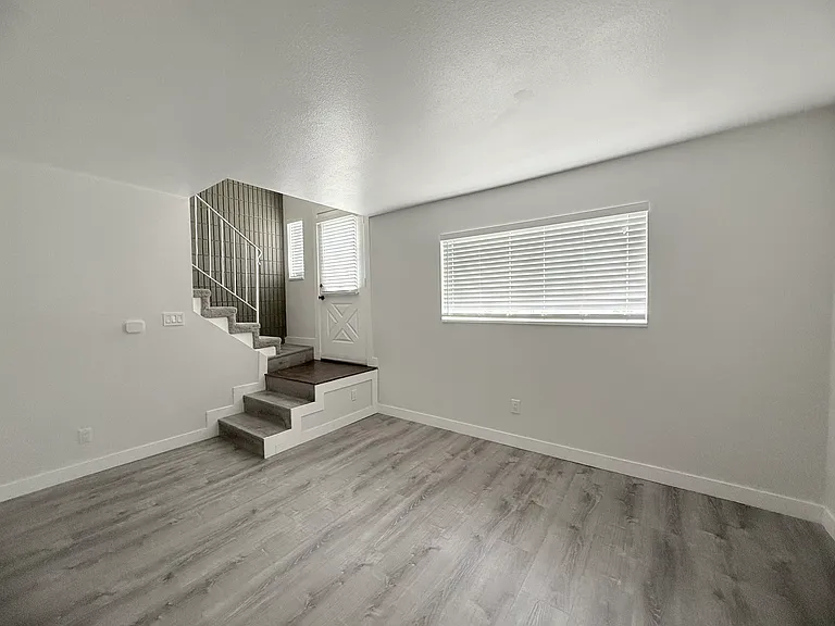 1919 W Homestead Farms Ln #3 — Photo 8