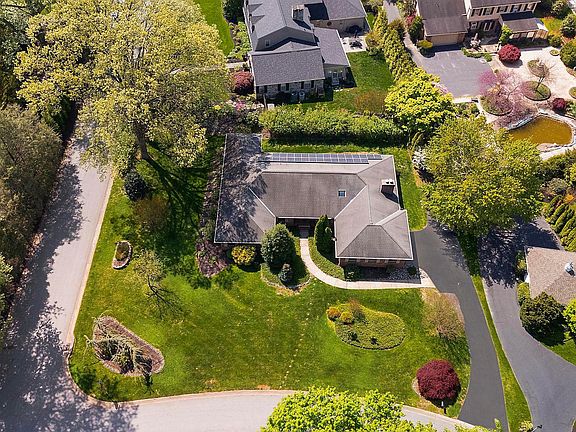 3rd image of 100 Montchan Dr
