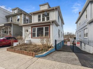 4553 Carpenter Ave, Bronx, NY 10470