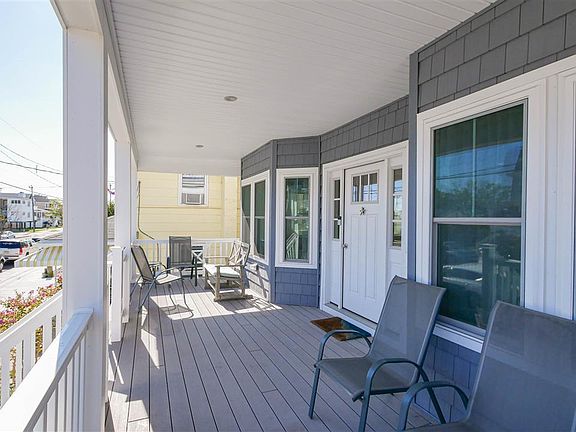 2nd image of 1024 Simpson Ave #1
