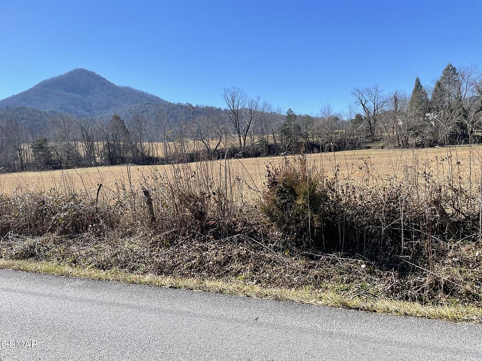 1st image of 456 Line Springs Rd